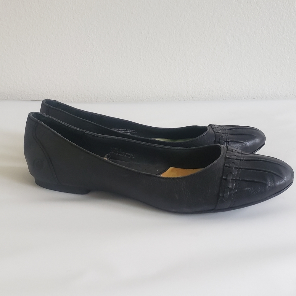 Black Leather Born Flats Slip on Shoes with Ruching Detail  Size 9/40.5